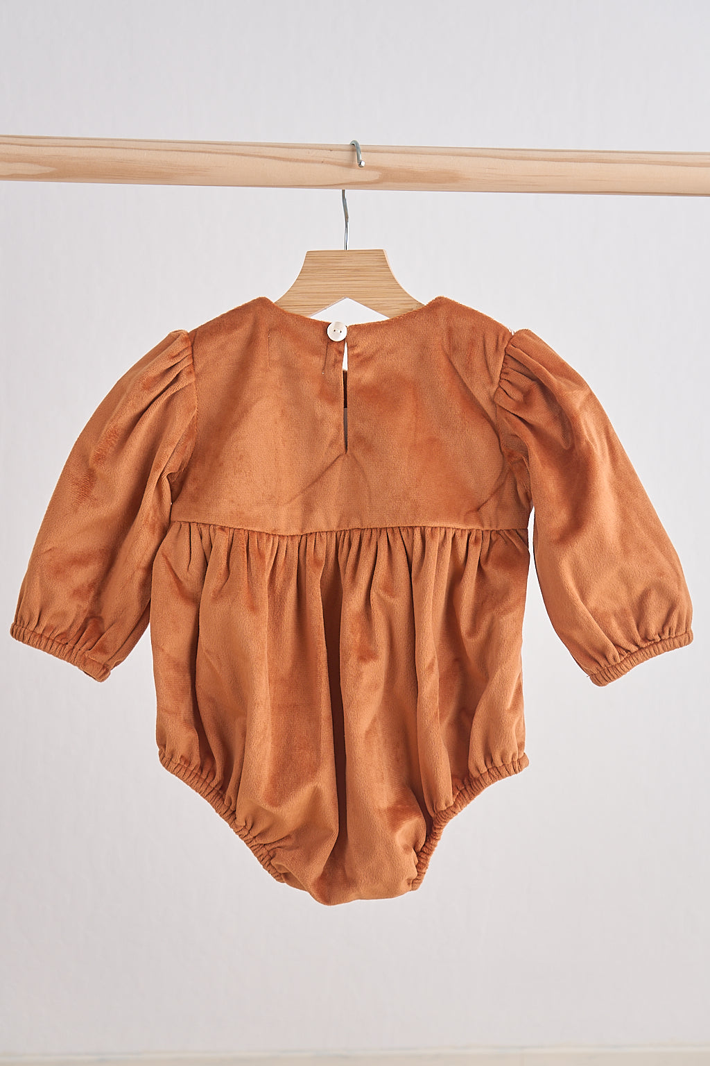 Carmel Velvet Lace Bubble